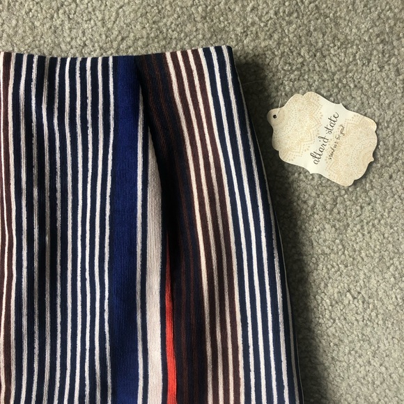 Alrar'd State miniskirt (burgundy multi) size SMALL - Picture 3 of 4